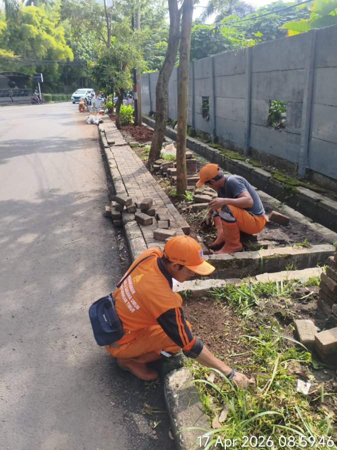 Foto Sebelum PROGRES PENATAAN KAWASAN TRIWULAN II Kuningan Timur